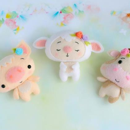 Felt baby cow toy sewing PDF patter..