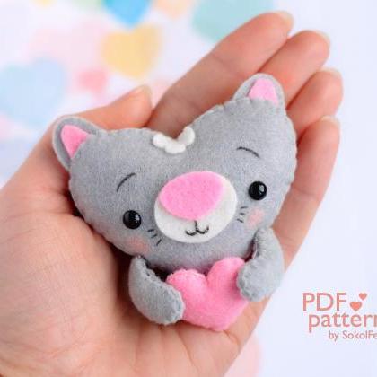 Felt baby cat toy sewing PDF patter..