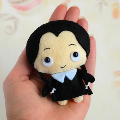 Cute Wednesday Addams toy PDF patte..