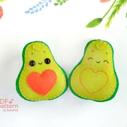 Avocado in love felt toy PDF and SV..