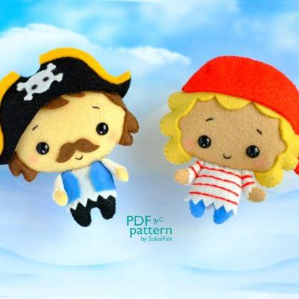 Pirate girl felt toy PDF and SVG pa..