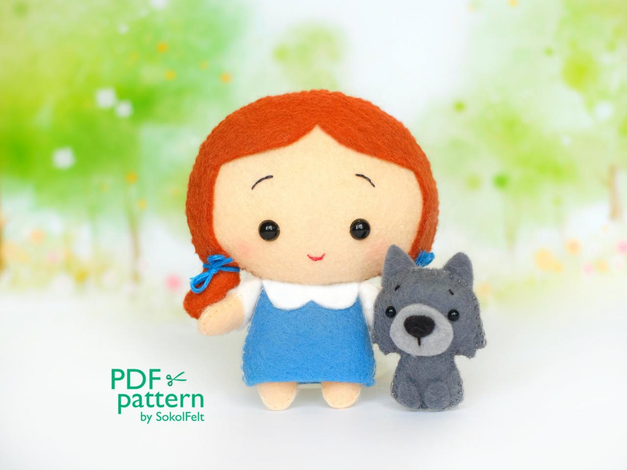 Felt Dorothy and Toto toy sewing PDF patterns, Wonderfull Wizard of Oz toys, Baby crib mobile toy