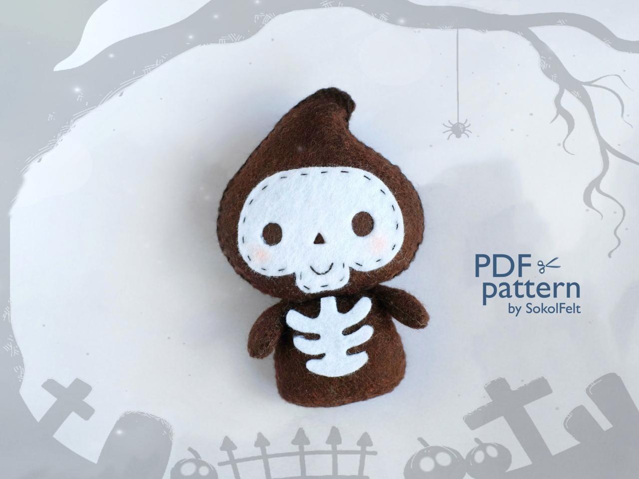 Felt reaper toy sewing PDF pattern, Easy to make Halloween toy, Felt death ornament, DIY halloween toy, Baby first Halloween